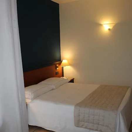 فندق Domus Grand ريندي