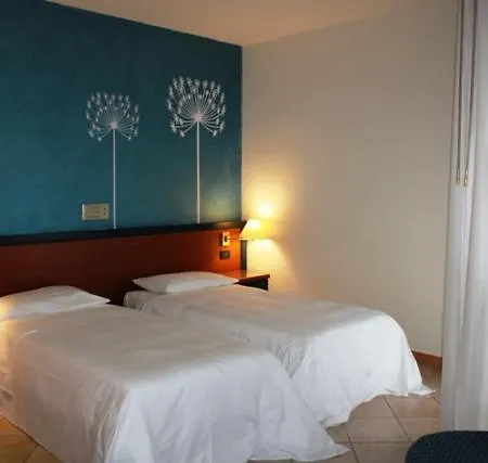 Domus Grand 4* Rende