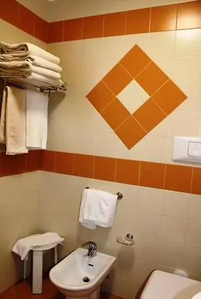 Domus Grand 4* ريندي