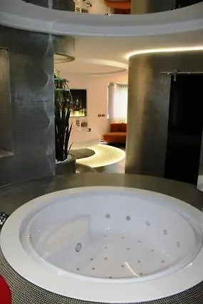 Domus Grand Ξενοδοχείο 4*