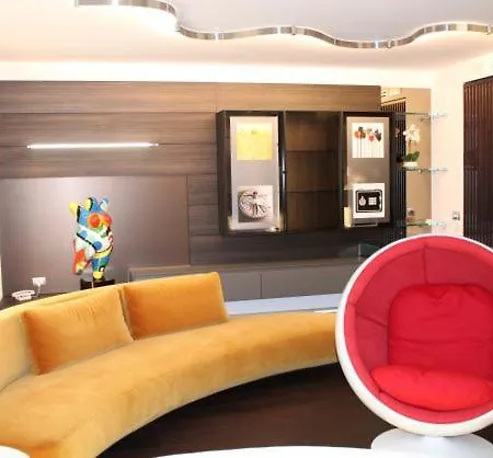 Ξενοδοχείο Domus Grand