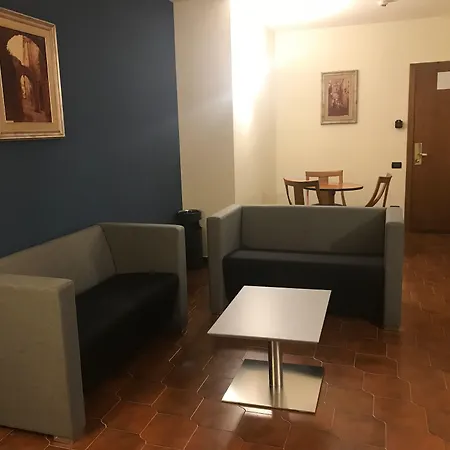 Domus Grand Hotel 4*