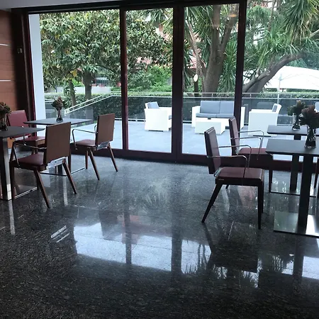 فندق Domus Grand 4*