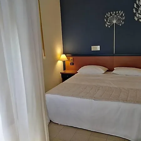 Domus Grand 4* Rende