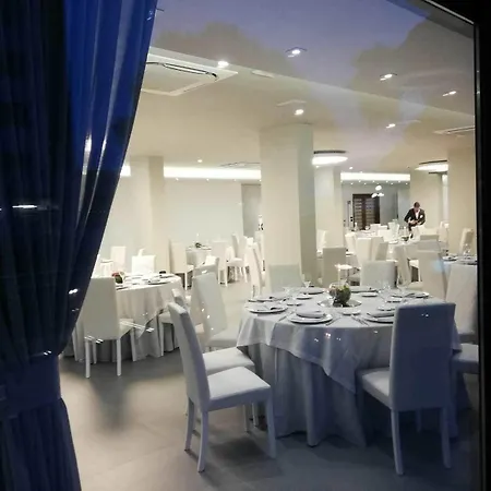 Domus Grand Hotel 4*