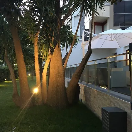 Domus Grand Hotel 4*