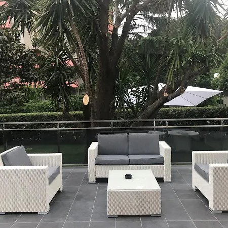 Hotel Domus Grand Rende