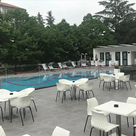 Domus Grand Hotel 4*