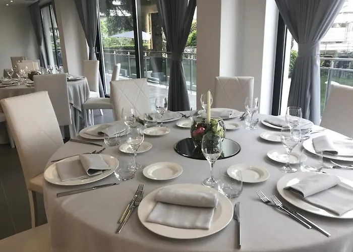 Domus Grand מלון רנדה