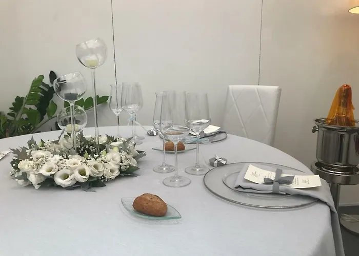 Domus Grand מלון